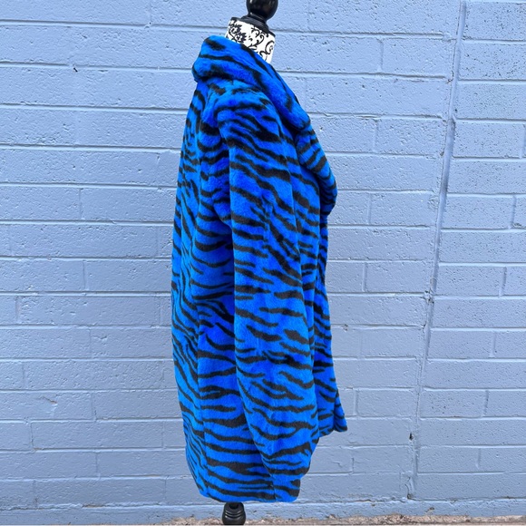 Guess Federica Coat Zebra Print faux fur Coat NWT - Picture 4 of 7